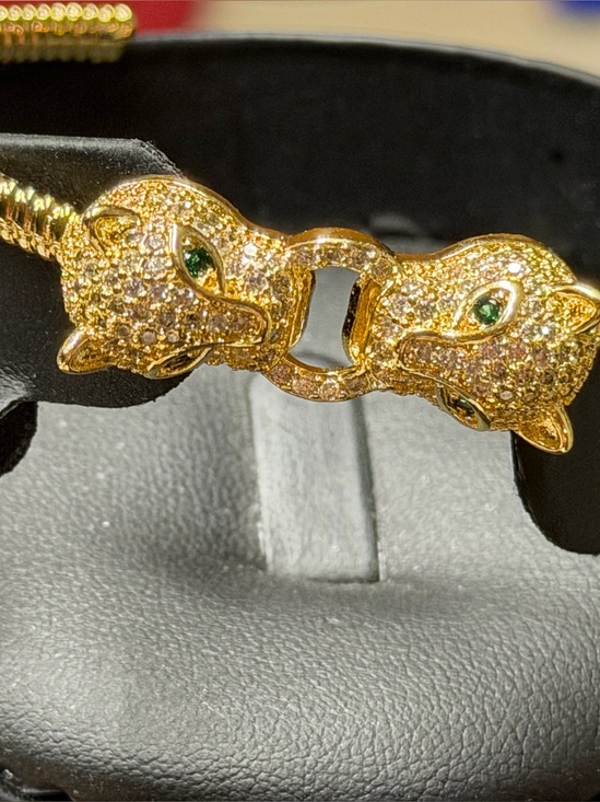 Jewelry - Gold Panther Head Chain Link Bracelet with Green Stone Eyes